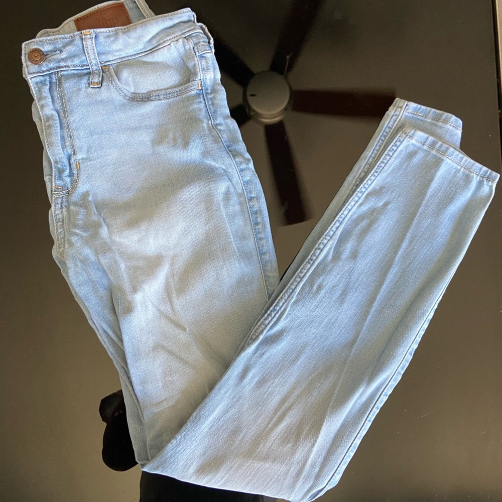 Hollister jeans